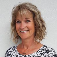 Donna-McRae Donna-McRae